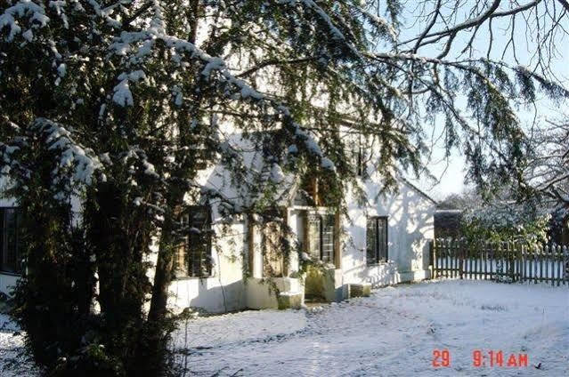 テイクリー The White House Bed & Breakfast エクステリア 写真